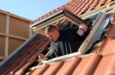 Pose de fenêtres de toit Velux au Mesnillard